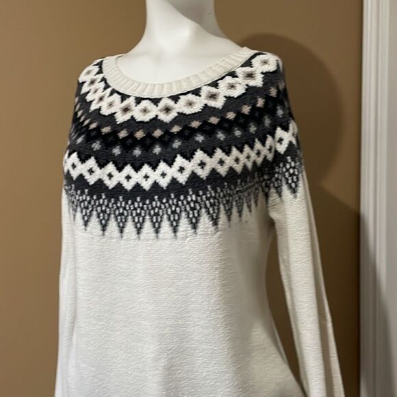 Old Navy Knitted Sweater / crewneck - Picture 3 of 5